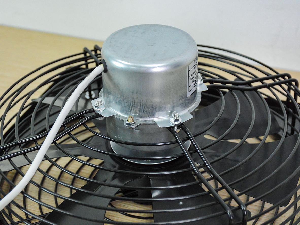 120W, 2.800 vòng/phút và lưu lượng 2.000–3.000 m3/h của FD300