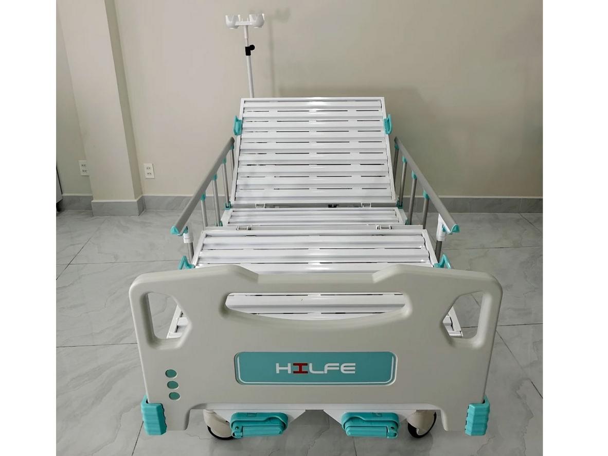 Kết cấu chắc chắn và cơ cấu tay quay giúp giường cơ khí y tế Hilfe MB-223.1.1.5 vận hành ổn định.
