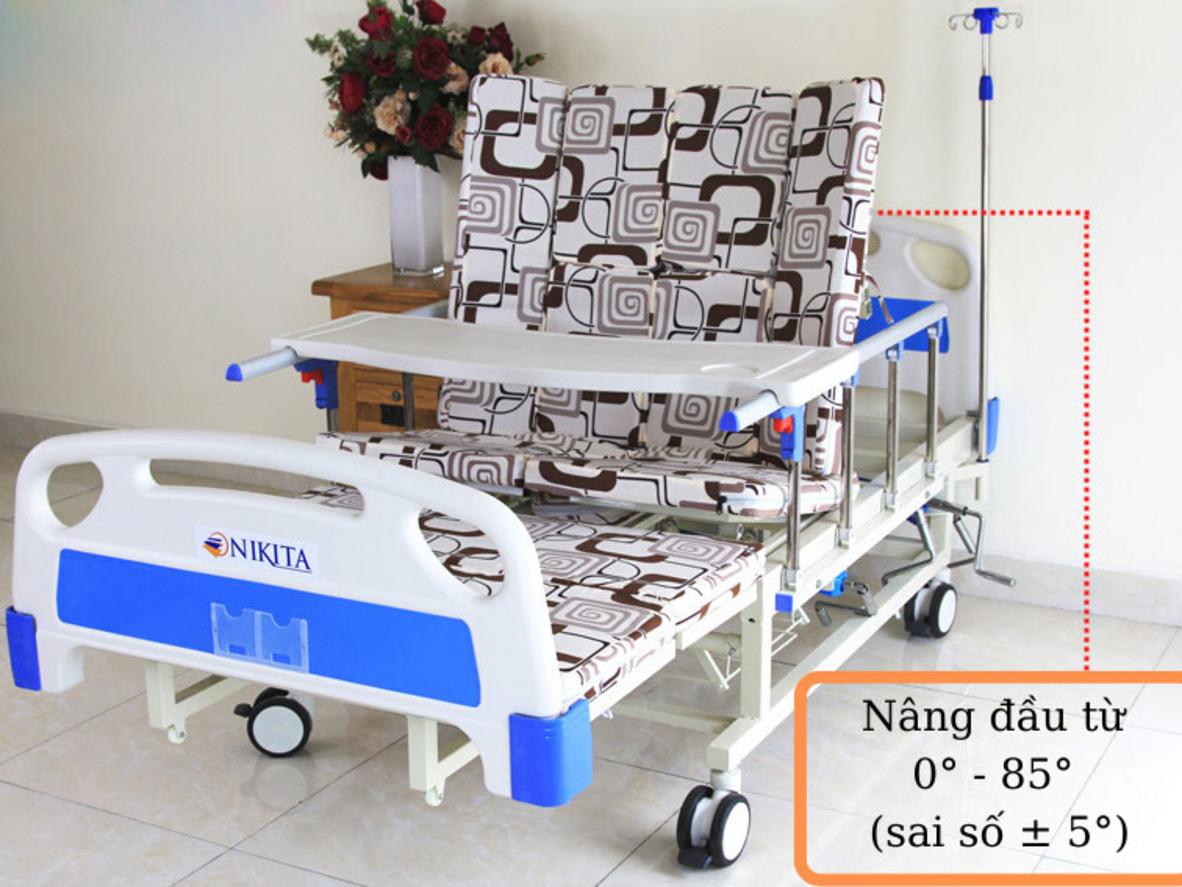Cấu hình 4 tay quay và bộ phụ kiện giúp NKT-DCN06 hỗ trợ sinh hoạt tại giường hiệu quả.