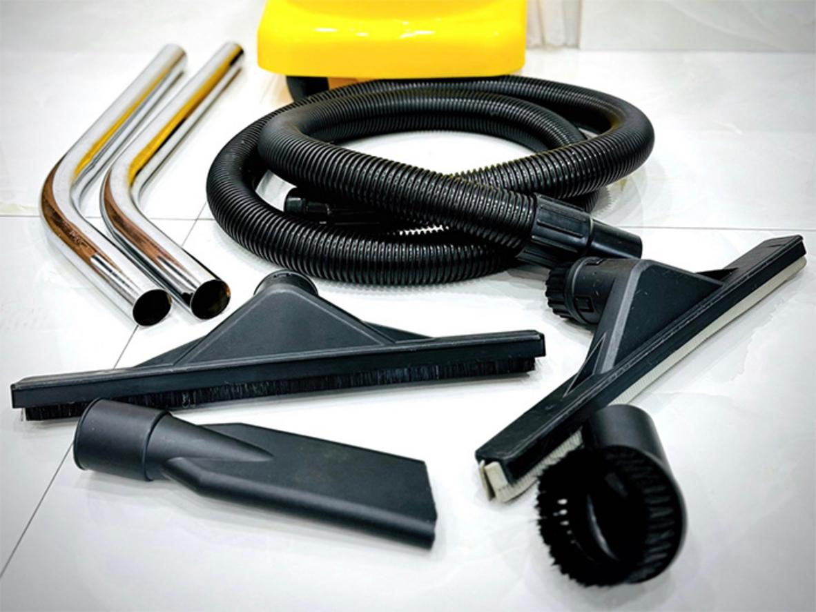 Thùng và vỏ nhựa cao cấp giúp máy gọn, dễ di chuyển.