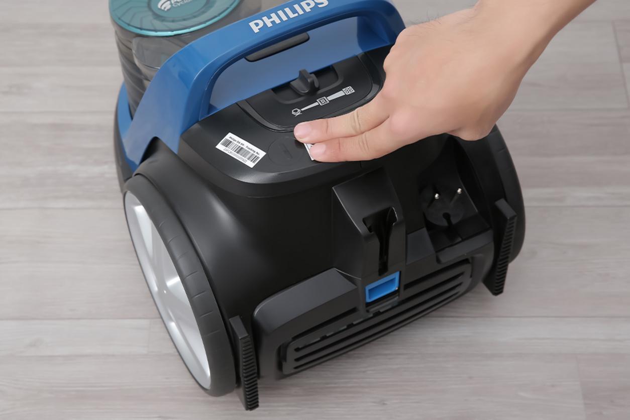 Thiết kế không túi với hộp bụi 1.5 lít giúp Philips FC9570/01 dễ bảo trì hơn.