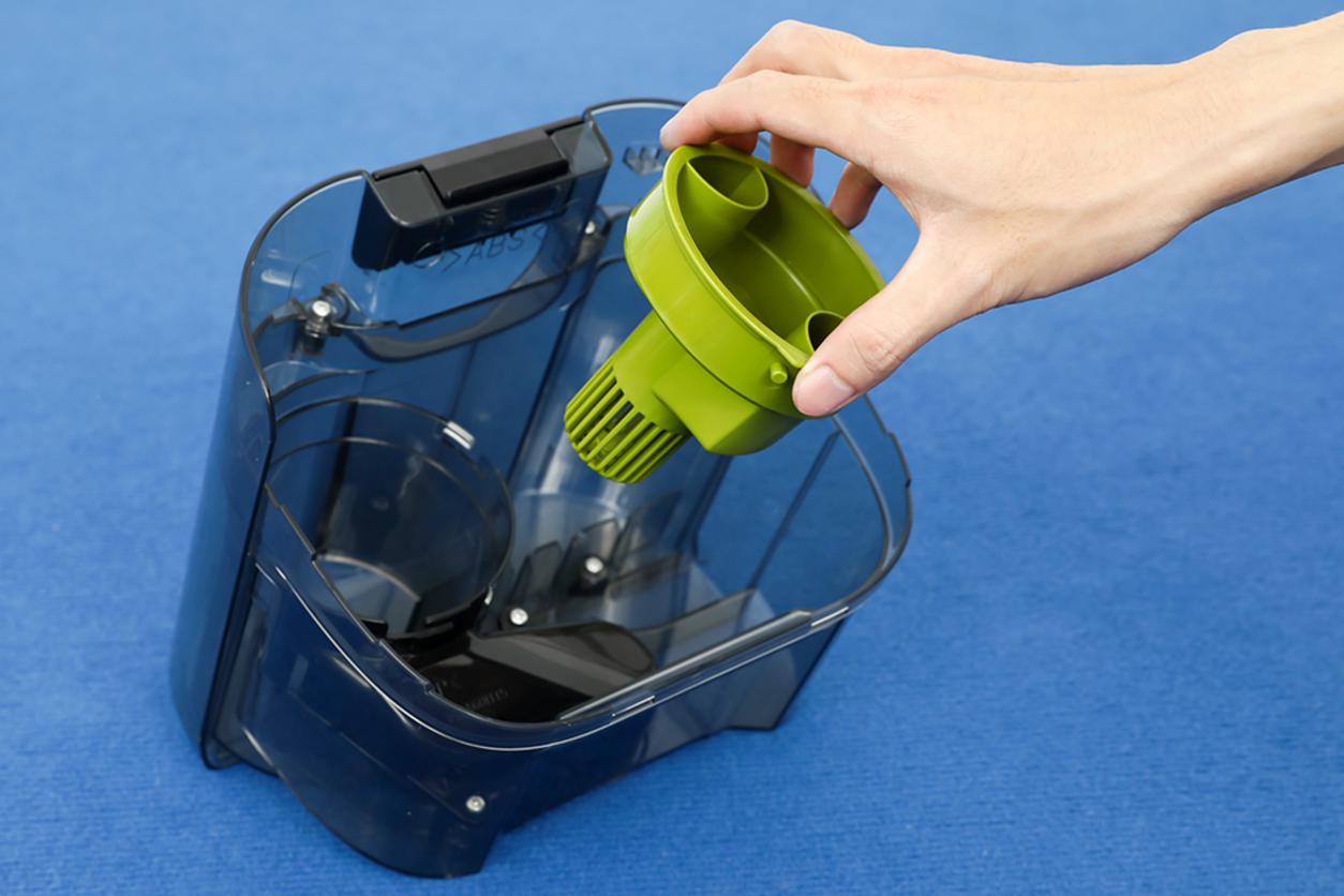 Hộp bụi 2.2 lít giúp giảm tần suất đổ bụi trong quá trình sử dụng.
