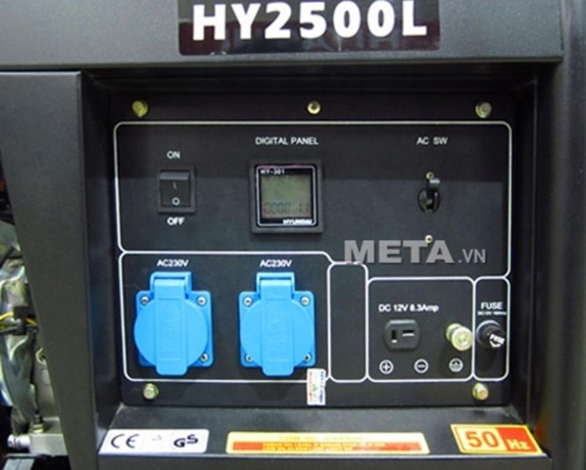 Công suất 2.0/2.2 kW phù hợp cho các thiết bị điện cơ bản trong gia đình.