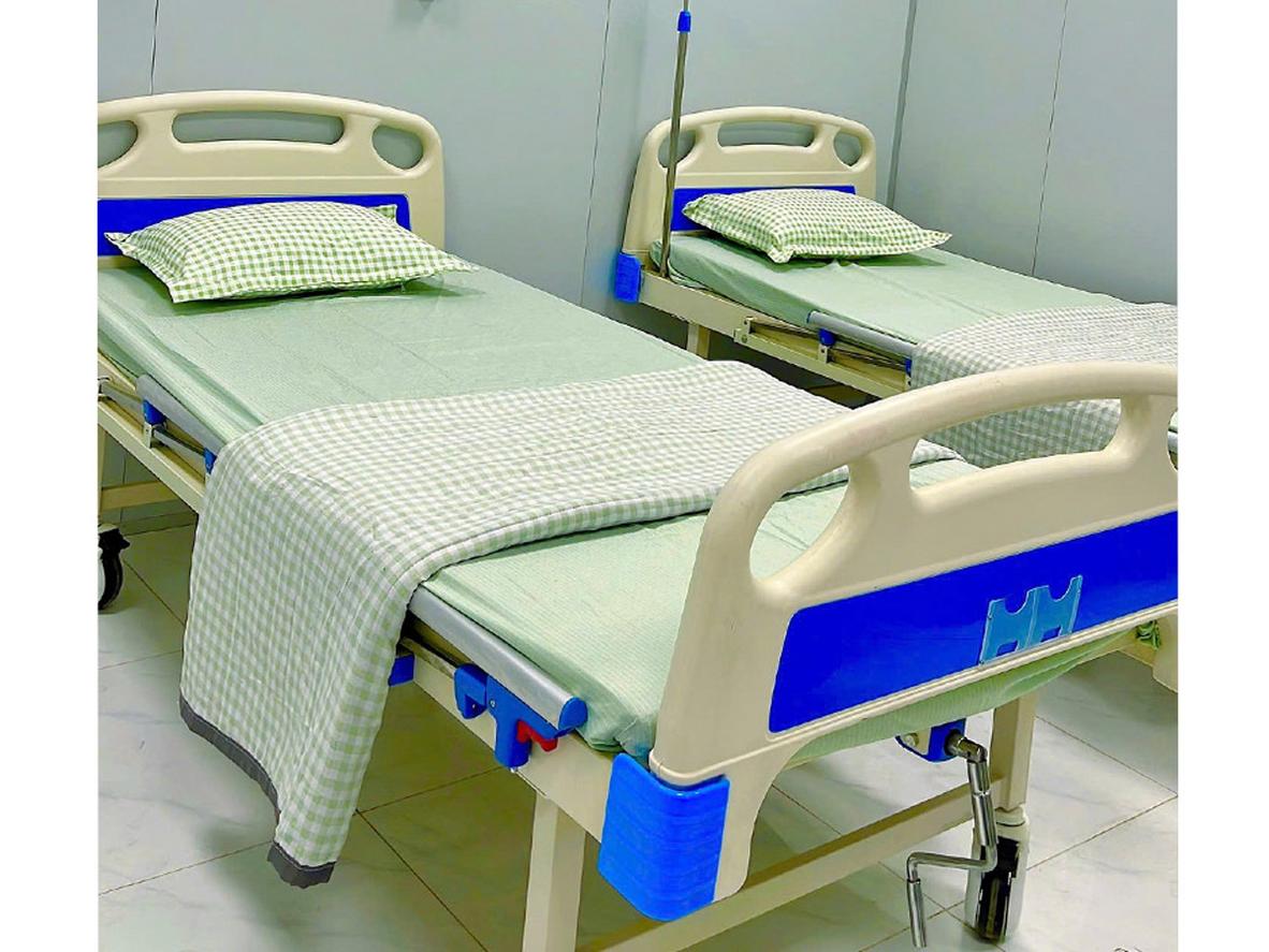 Khung sắt sơn tĩnh điện giúp giường bền và chắc khi dùng lâu dài.