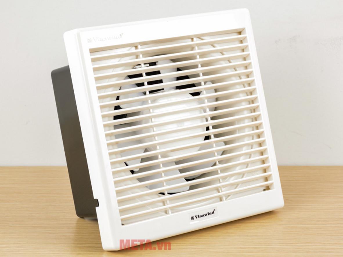 Lưới che bảo vệ và vòng bi hỗ trợ vận hành bền bỉ, an toàn.