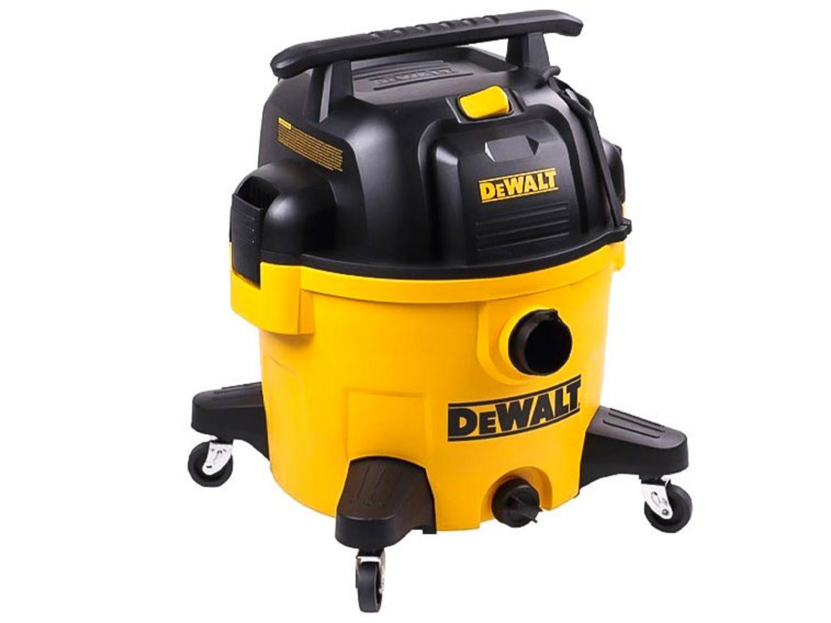 Dewalt DXV34P 34 lít phù hợp gara, xưởng nhỏ và vệ sinh đa bề mặt.