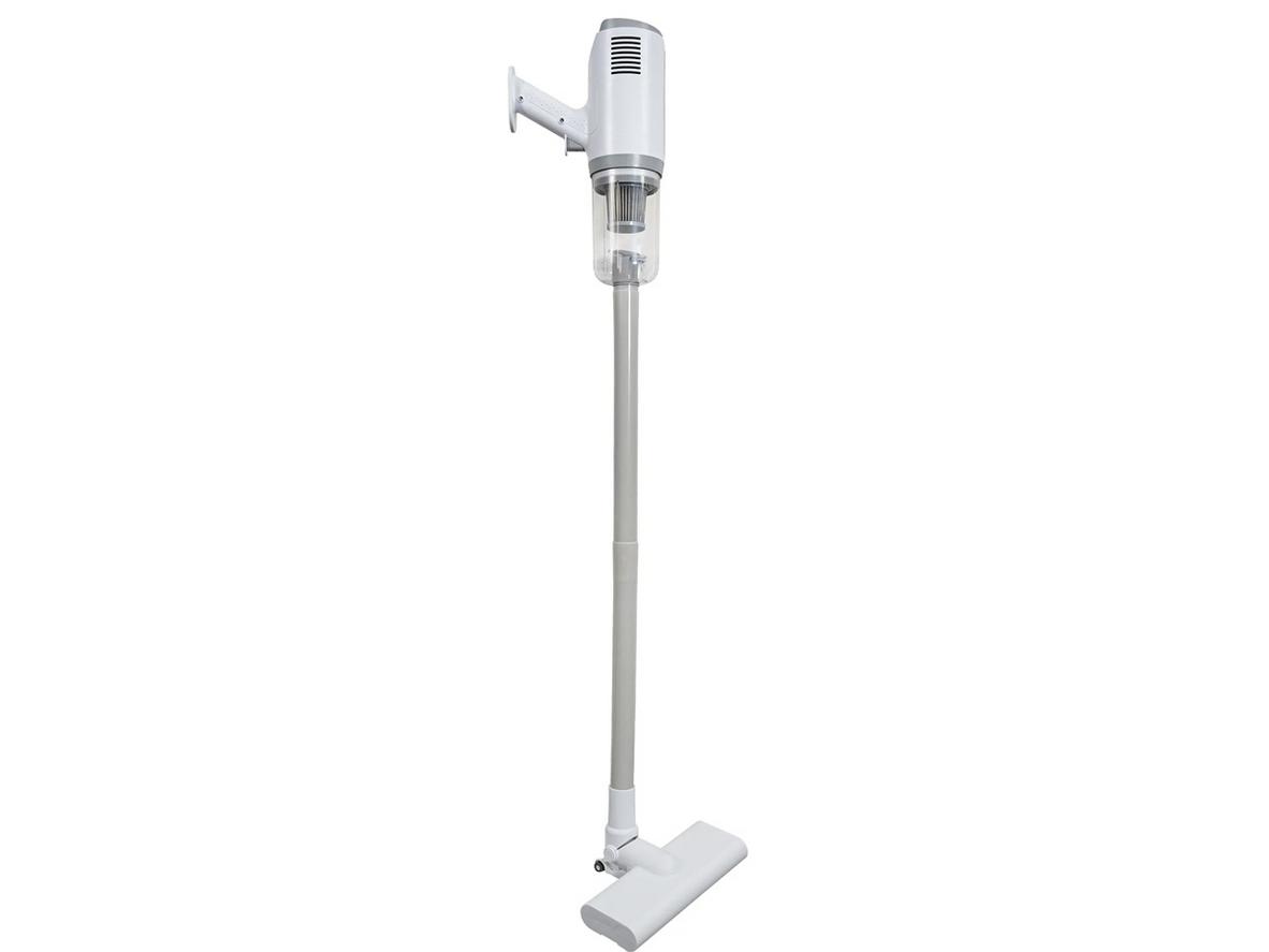 Magic A-061 đi kèm đầu hút bàn chải, đầu hút khe và đầu hút sàn.