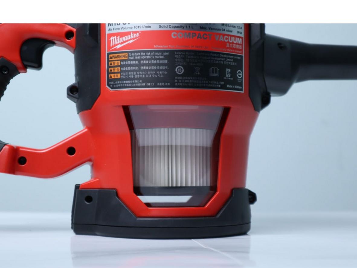 Máy hút bụi đa năng Milwaukee M18 CV-0 (chưa pin và sạc) phù hợp cho xưởng, gara và xe hơi.