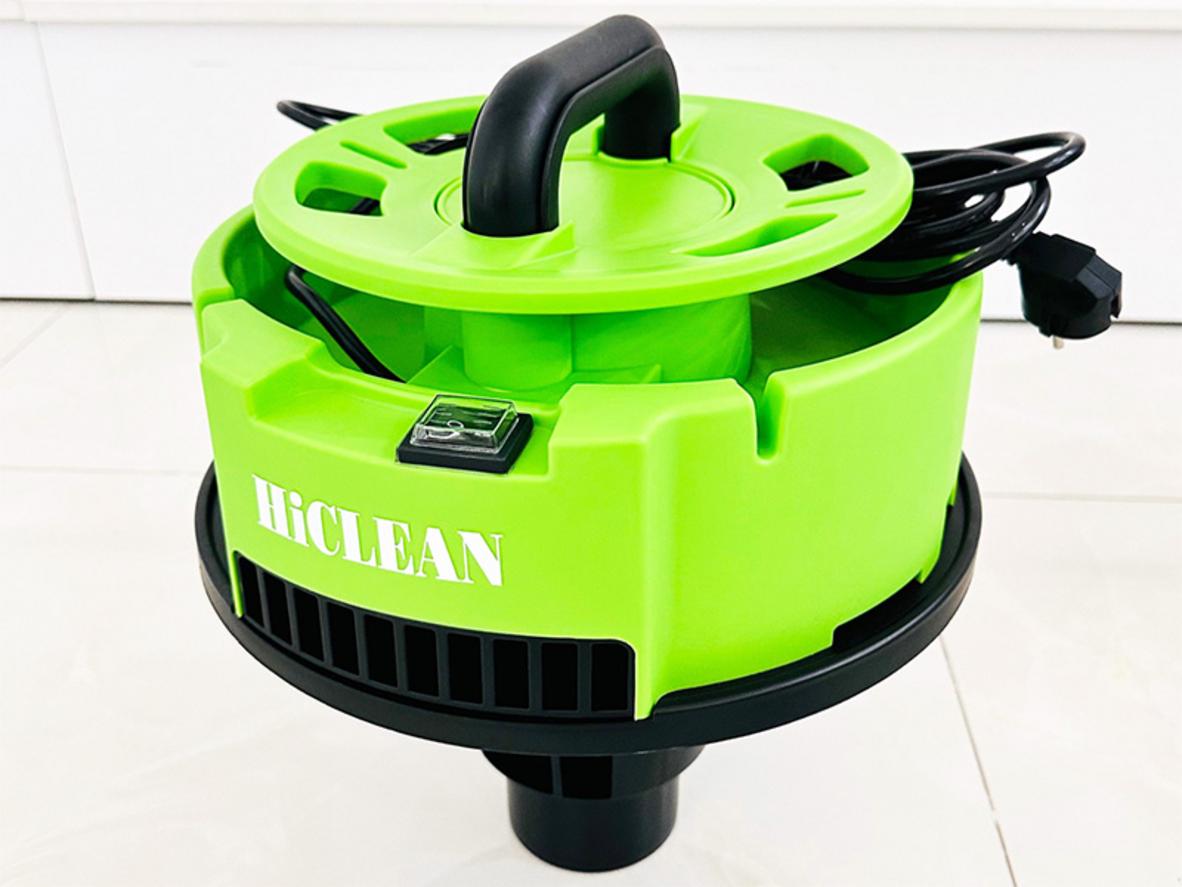 HiClean SP30 đi kèm bộ phụ kiện đầy đủ cho bụi khô và hút nước.