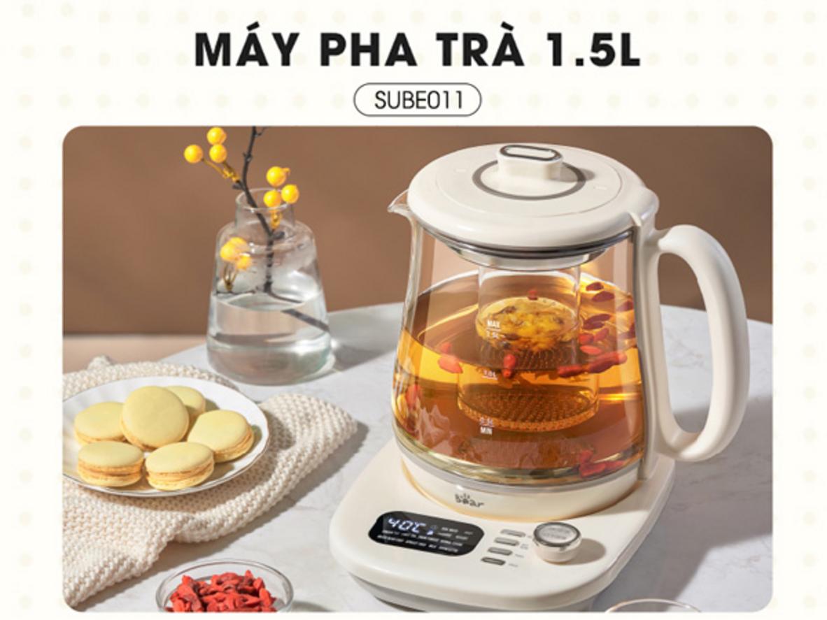 Máy pha trà Bear SUBE011 1,5L gọn đẹp, phù hợp pha trà và món nóng mỗi ngày.