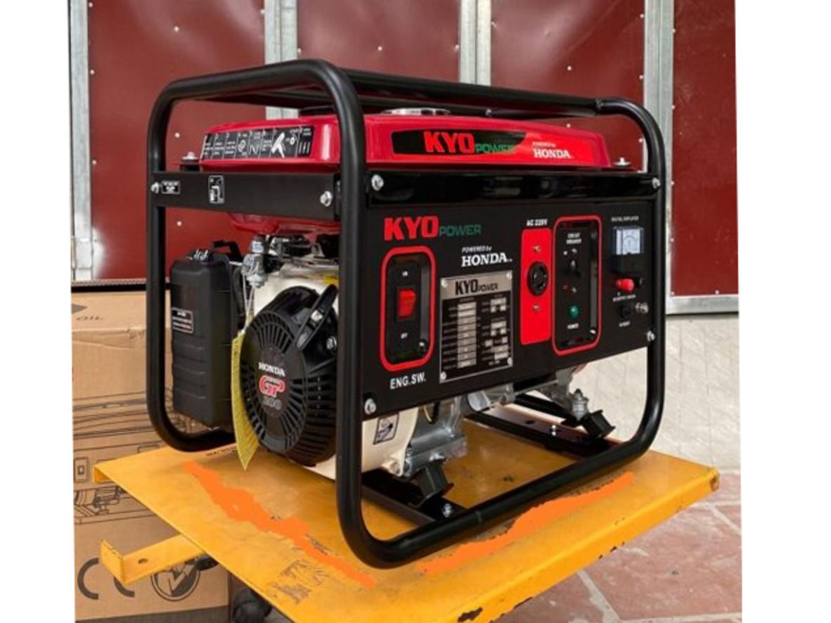 Trọng lượng 42kg giúp máy dễ bố trí và di chuyển hơn trong thực tế.