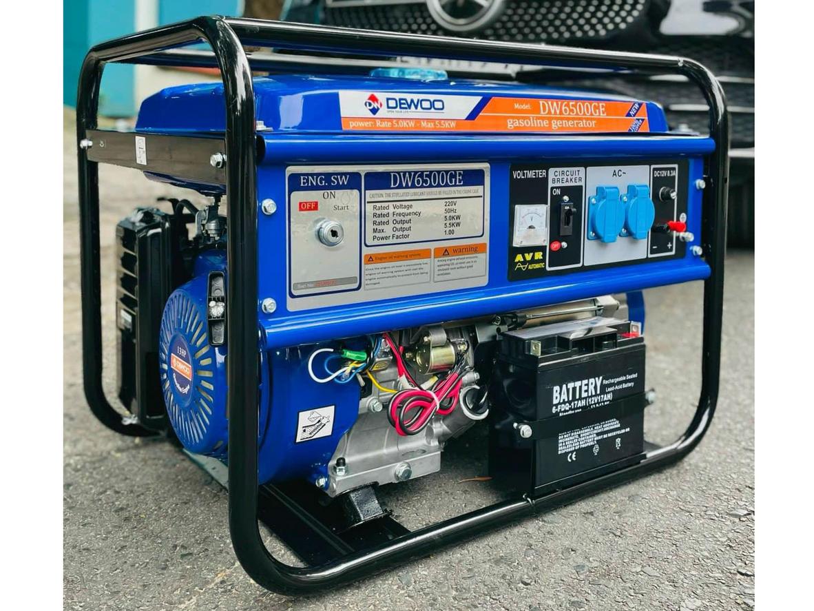 Máy phát điện Dewoo DW6500GE 5kW đề nổ tiện lợi cho gia đình và cửa hàng nhỏ.