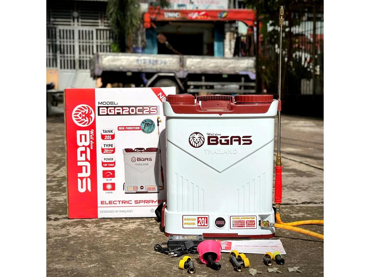 Cụm bơm đôi giúp máy phun thuốc Bgas BGA20C2S phun mạnh và ổn định hơn
