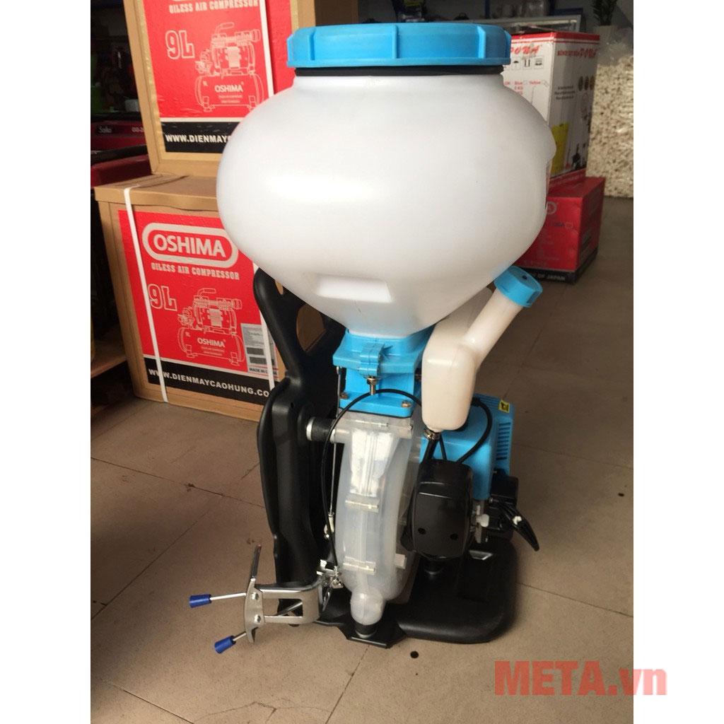 3 chế độ phun nước, hạt, bột giúp máy dùng linh hoạt hơn.