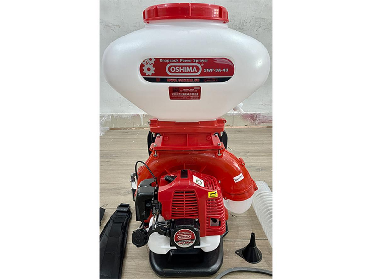 OS-43 tạo lực phun mạnh, phù hợp làm việc trên vườn cây ăn trái và rau màu.