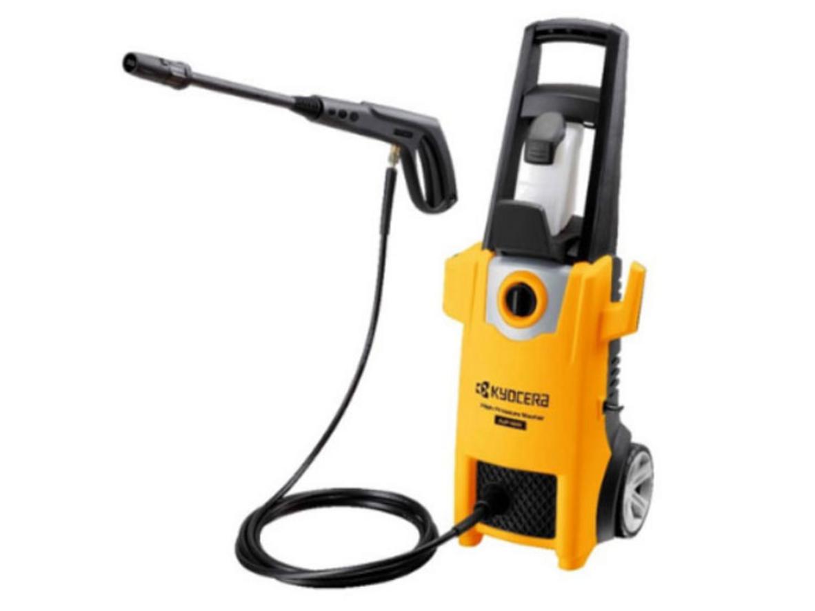 Máy phun xịt nước Kyocera AJP-1610 1.800W gọn mạnh cho nhu cầu rửa xe và vệ sinh tại nhà.
