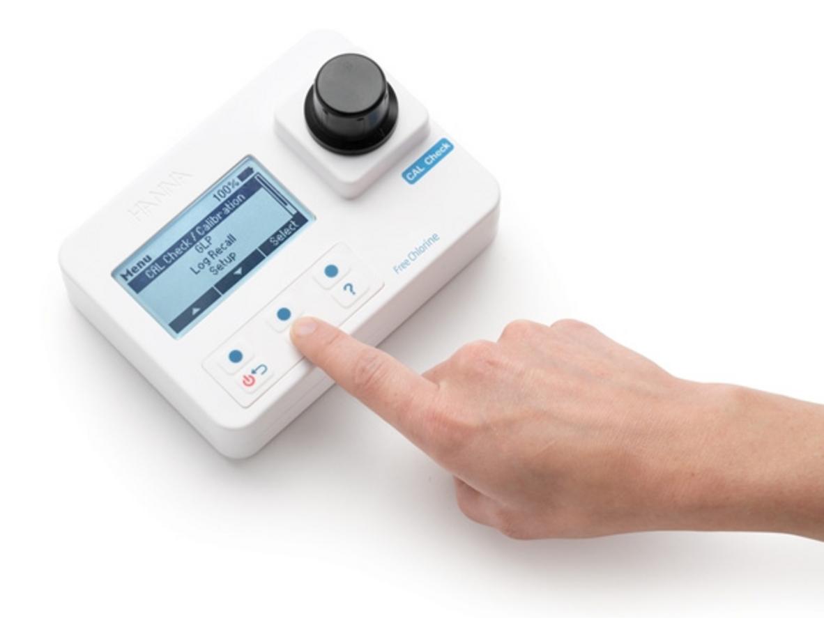 Hệ quang học và CAL Check™ của Hanna HI97701 hỗ trợ đo clo dư ổn định.