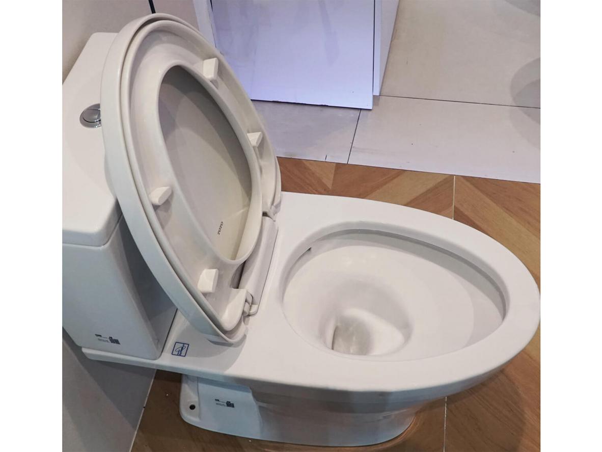 Men sứ CeFiONtect giúp bề mặt trơn sạch và dễ lau chùi.