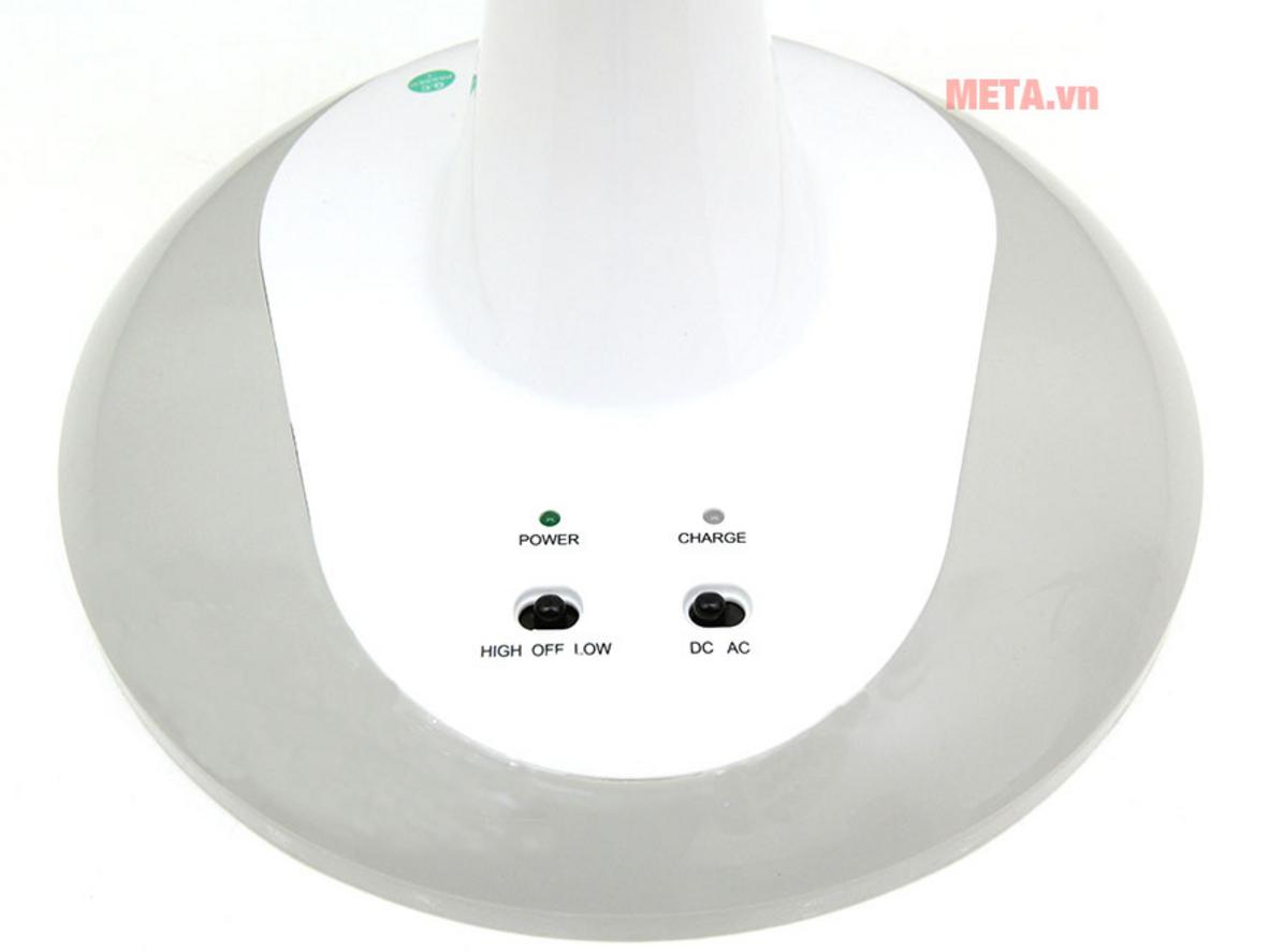Motor bạc thau và 3 cánh nhựa giúp quạt tích điện Sunhouse SH762 vận hành ổn định.