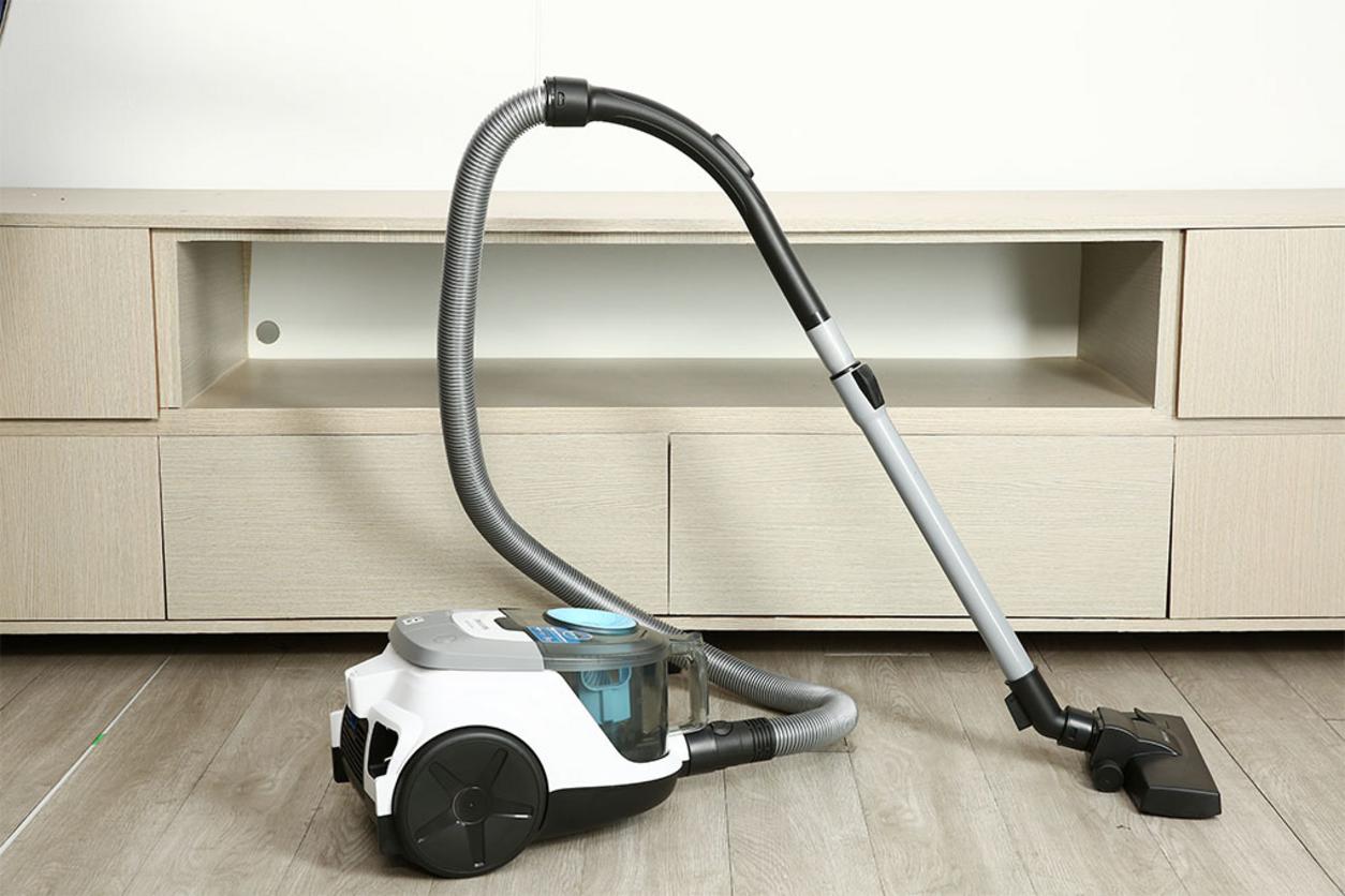 PowerCyclone 4 và lực hút 18700 Pa giúp Philips XB2023/01 làm sạch ổn định.