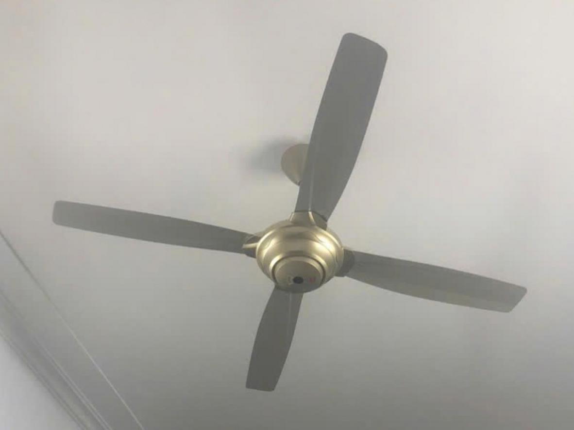 KDK M56XR phù hợp phòng khách và không gian trần cao.