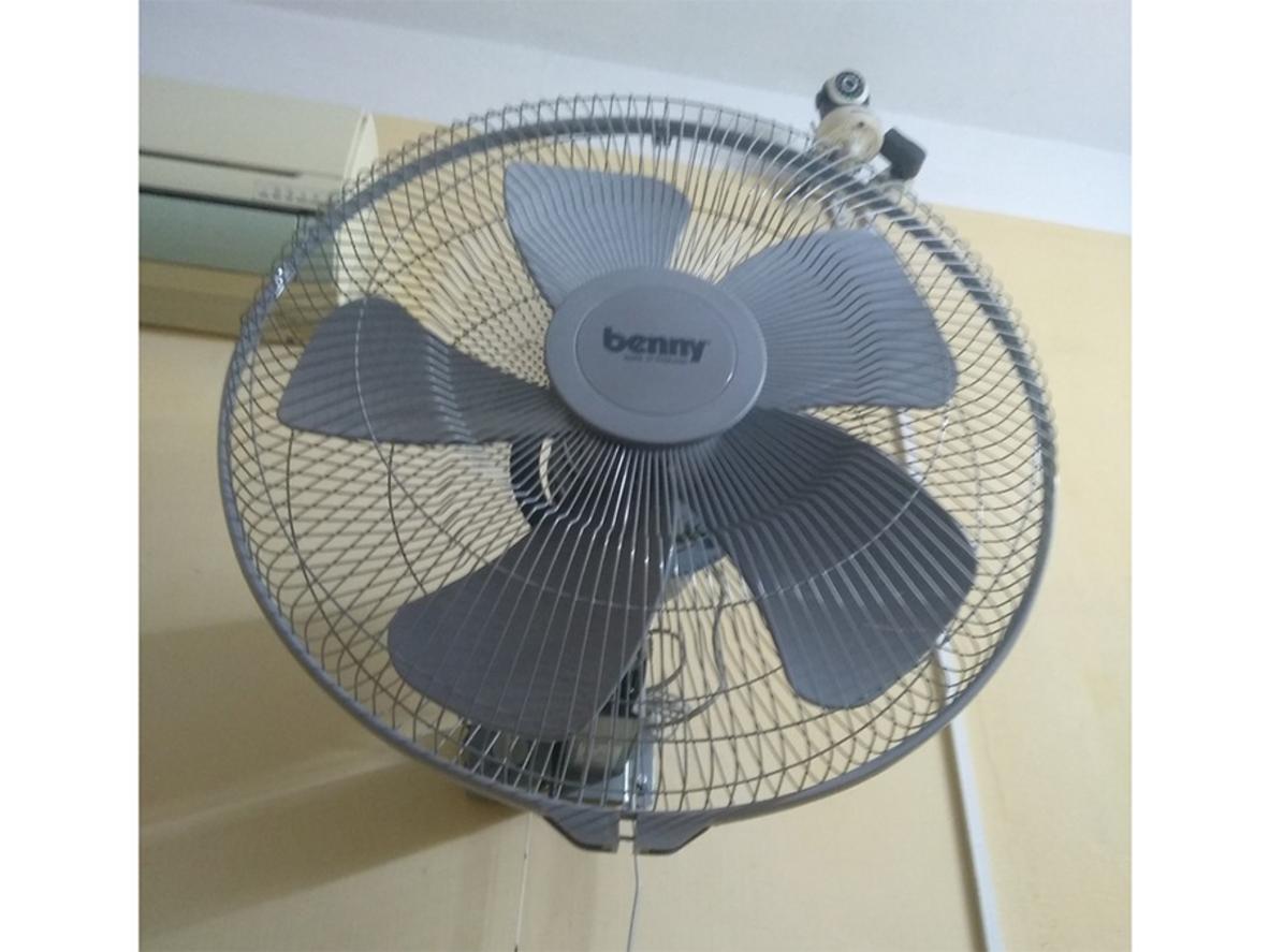 Infographic thông số quạt treo tường công nghiệp Benny BFW-221: 190W, 5 cánh, 45cm.