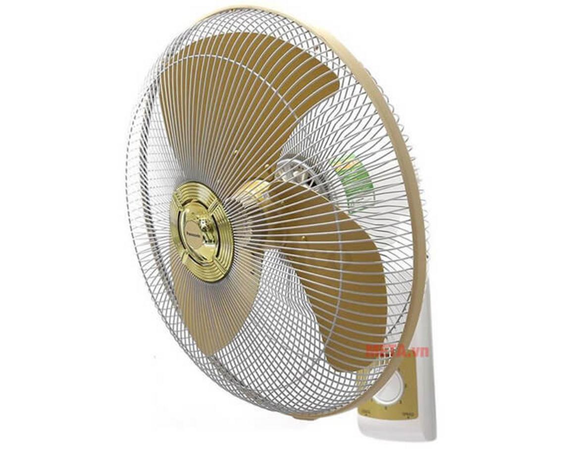 Sải cánh 40cm giúp F-409U làm mát gọn gàng cho phòng nhỏ.