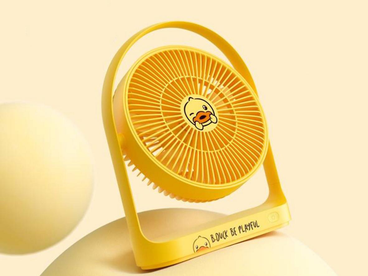Nhựa ABS và cấu trúc tháo lắp dễ giúp quạt bền, sạch, tiện vệ sinh.