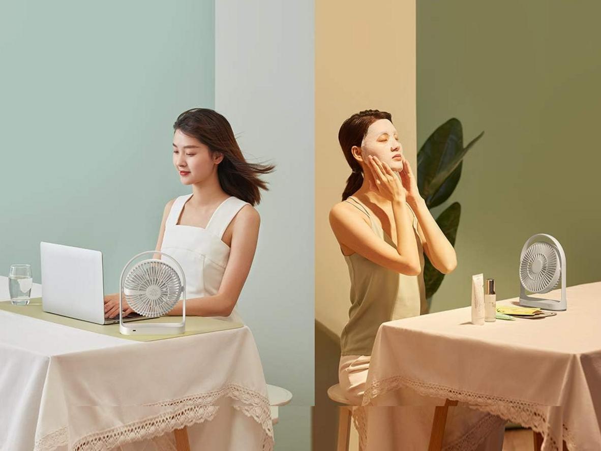 Góc xoay 330 độ giúp Jisulife FA19 hướng gió linh hoạt hơn.