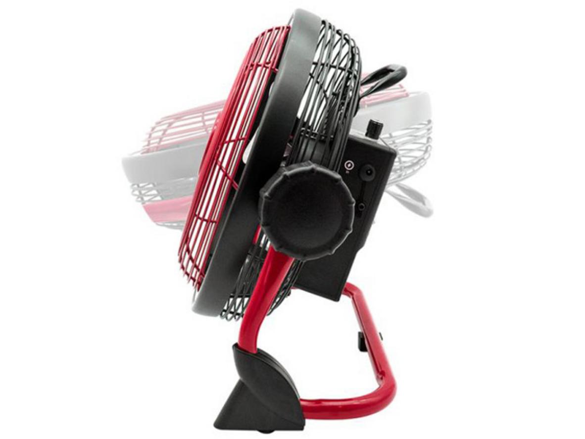 Sạc nhanh 2,5 - 3 giờ giúp quạt sẵn sàng khi cần.