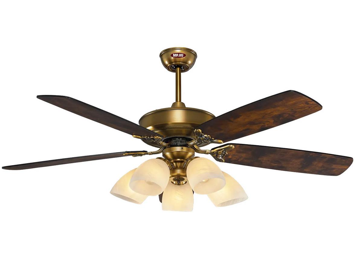Quạt trần Lotus Plus nổi bật với 5 cánh gỗ Plywood và thiết kế đèn sang trọng.