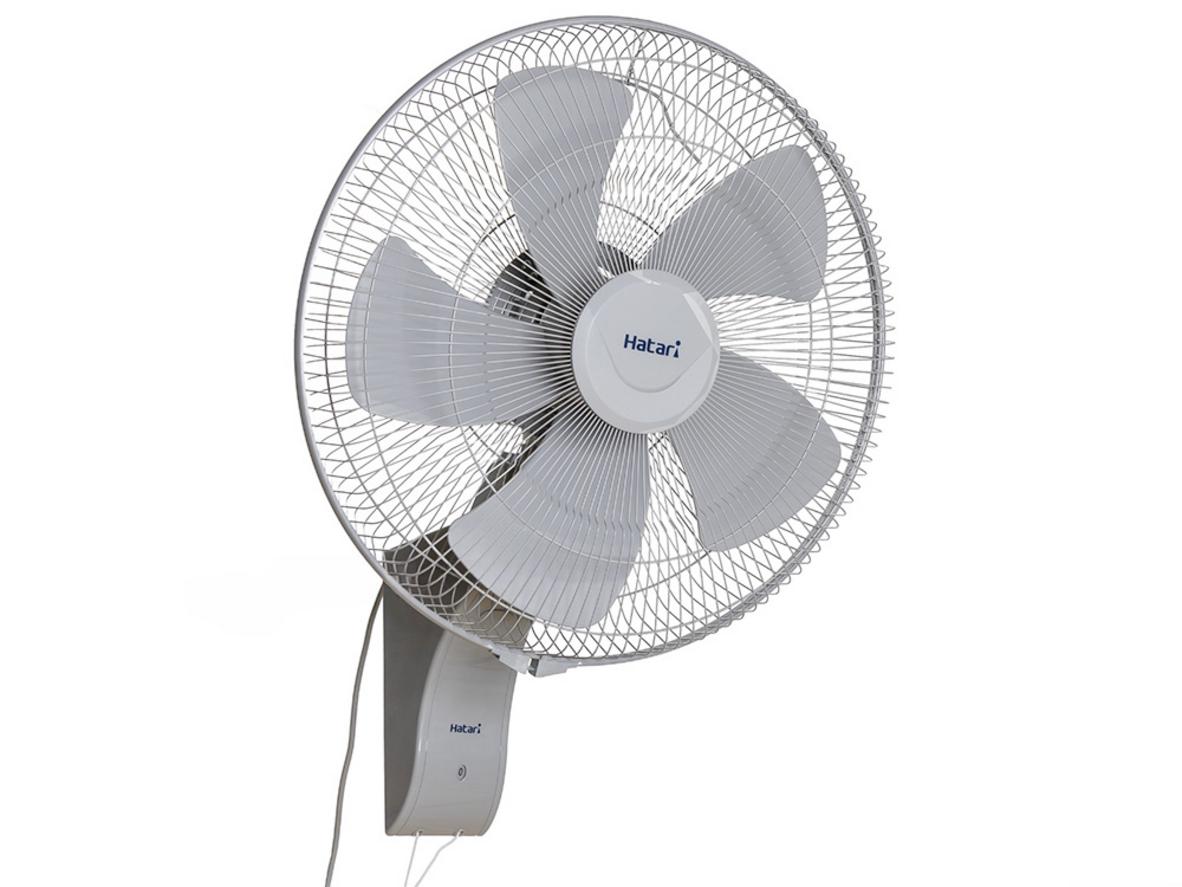 Quạt treo tường Hatari IW22M1 sải cánh 54cm, phù hợp không gian rộng cần gió mạnh.