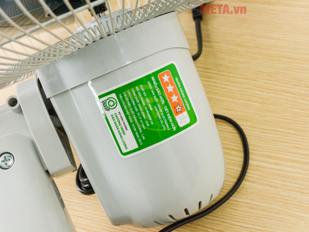 Quạt treo tường Sharp PJ-W40MV-LG gọn diện tích, gió mạnh cho không gian nhỏ.