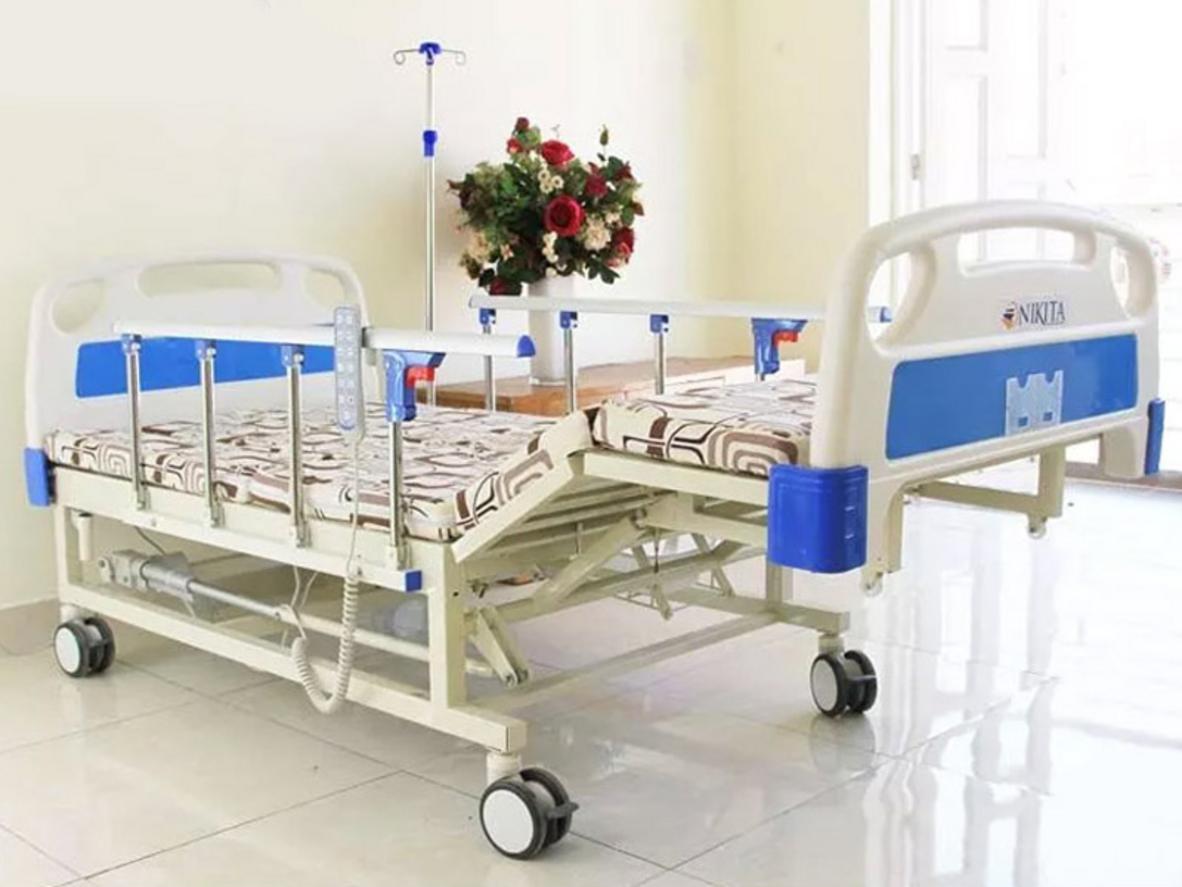 Remote điều khiển giúp thay đổi tư thế giường bệnh Nikita NKT-DCN16 nhanh và nhẹ nhàng hơn.