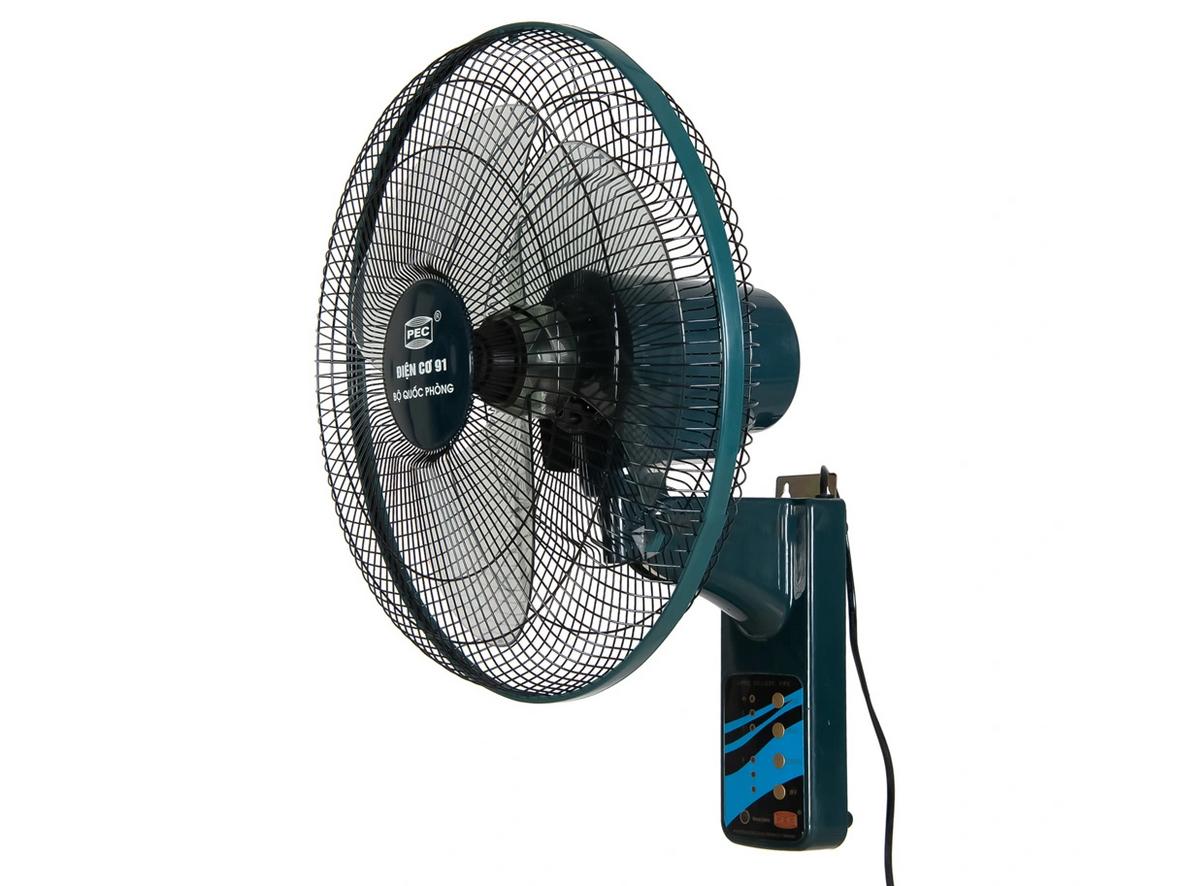 Remote và hẹn giờ tắt giúp quạt treo tường Điện Cơ 91 dễ dùng hơn mỗi ngày.