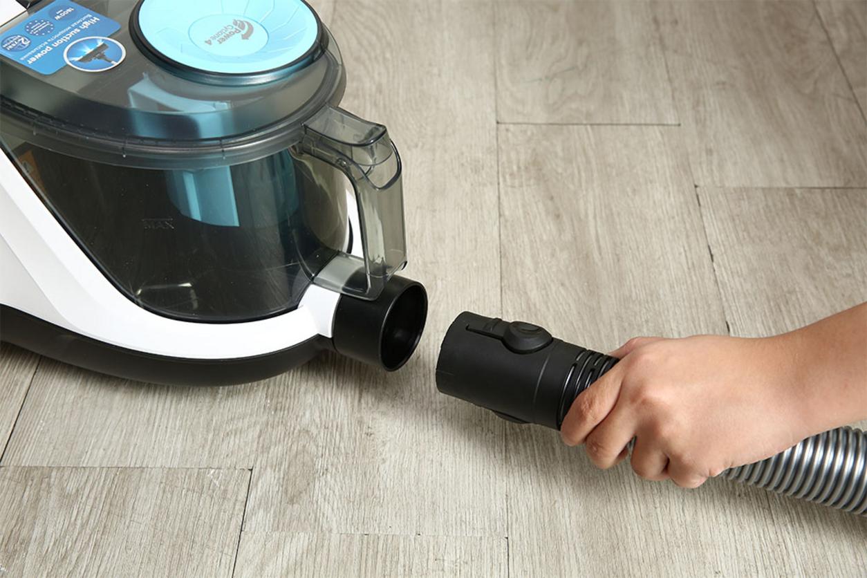 So sánh nhanh Philips XB2023/01 với FC9351/01 để chọn đúng nhu cầu.