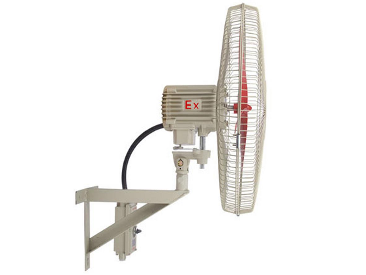 Sải cánh 500 mm giúp FB-500 tạo gió rộng nhưng vẫn gọn khi treo tường.