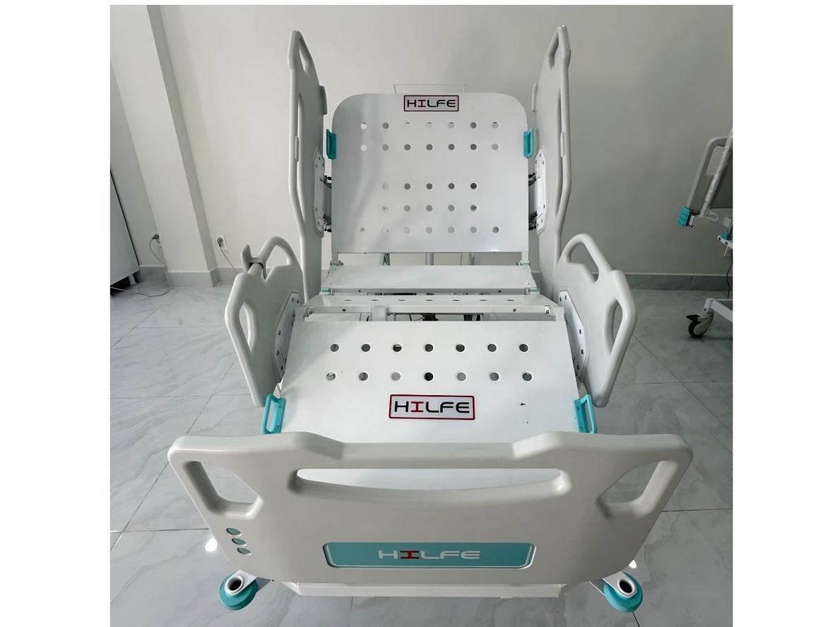 Tải trọng 250kg giúp giường phù hợp cho nhu cầu chăm sóc bệnh nhân nặng.