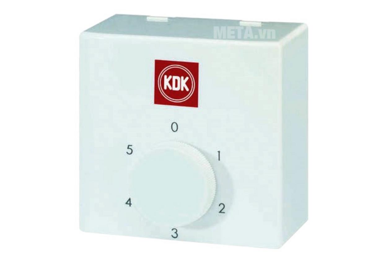 Ti 30cm giúp lắp đặt gọn trong nhiều kiểu trần nhà.