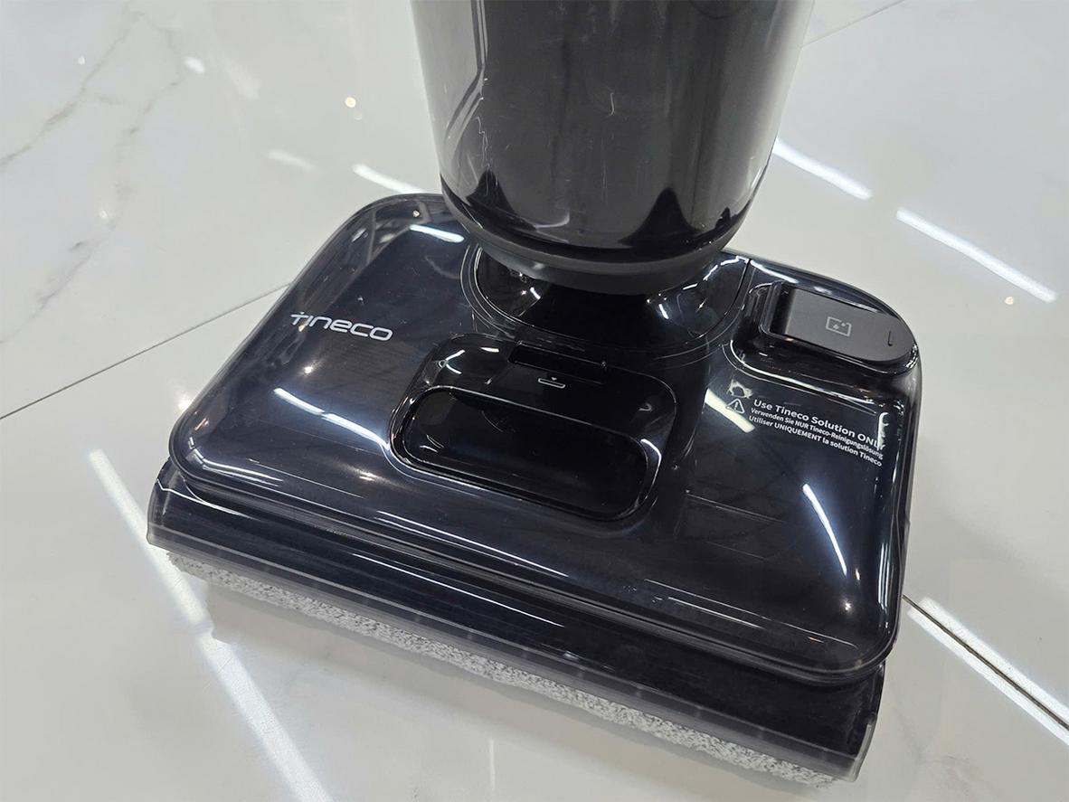 DualBlock chống rối tóc và iLoop giúp máy tự điều chỉnh theo độ bẩn thực tế.