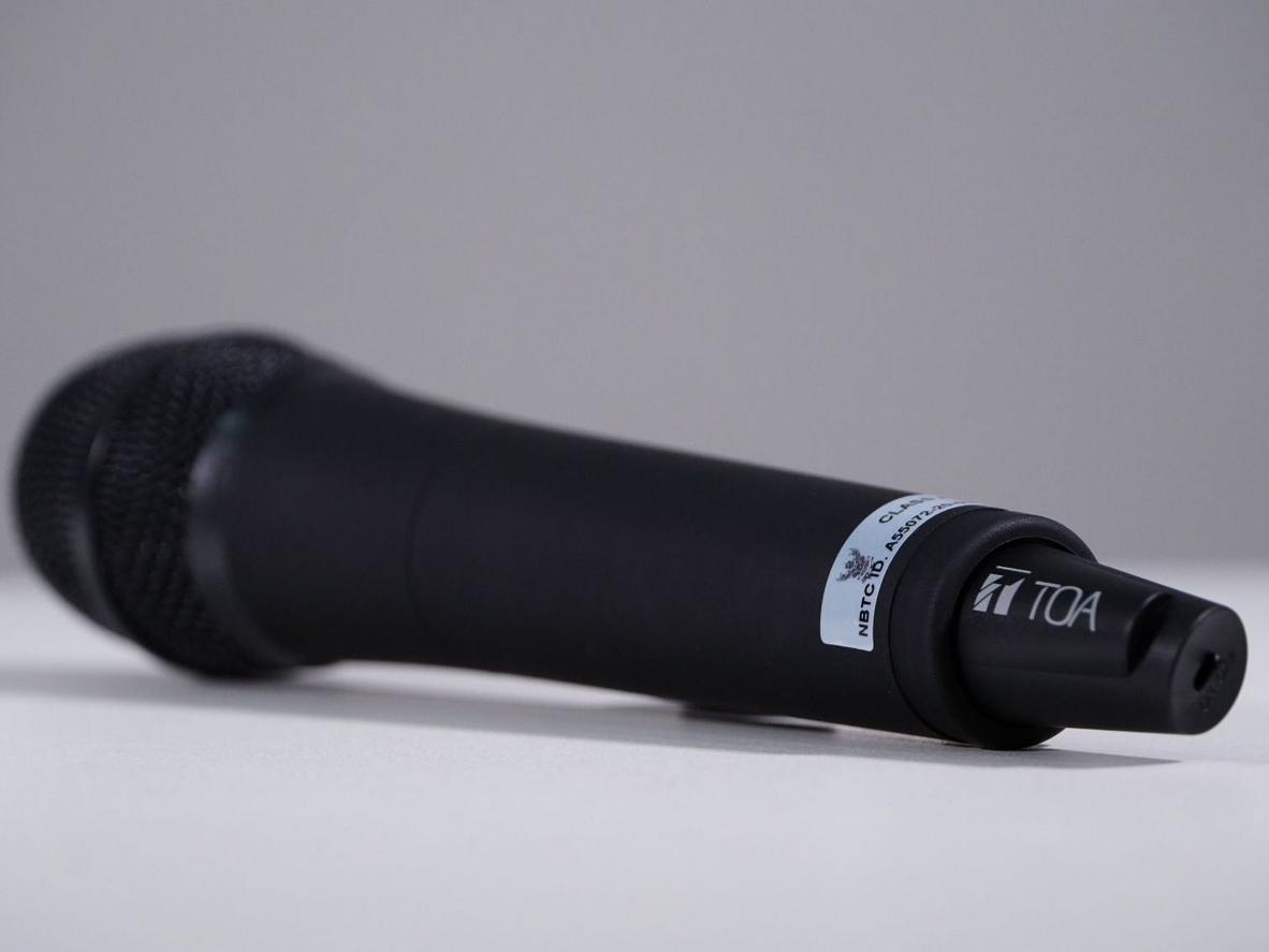 Thiết kế gọn nhẹ, chất liệu nhựa cao cấp giúp TOA WS-420-AS dễ sử dụng.