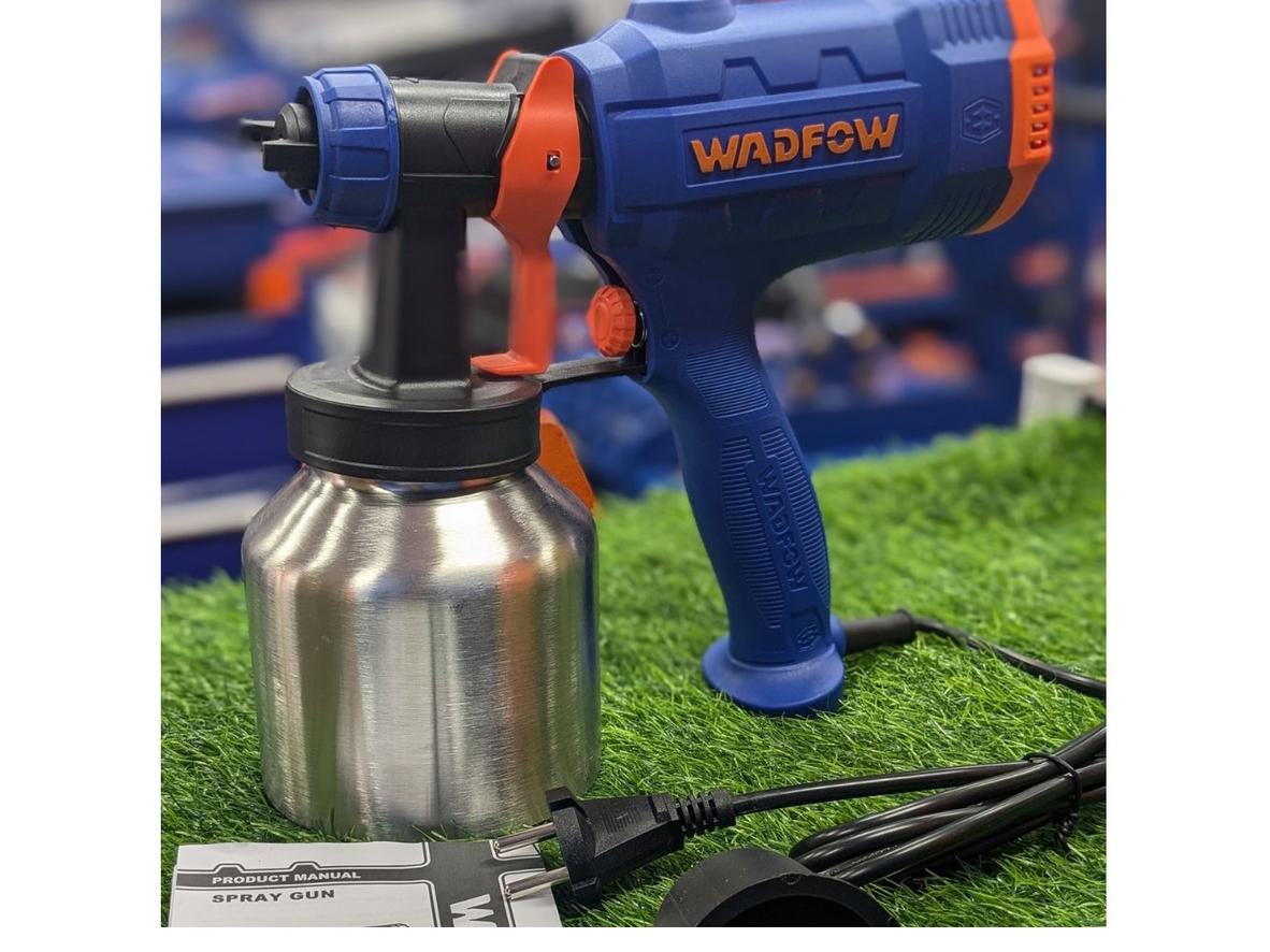 Bình inox 800ml bền, dễ vệ sinh và ít bám cặn sơn.