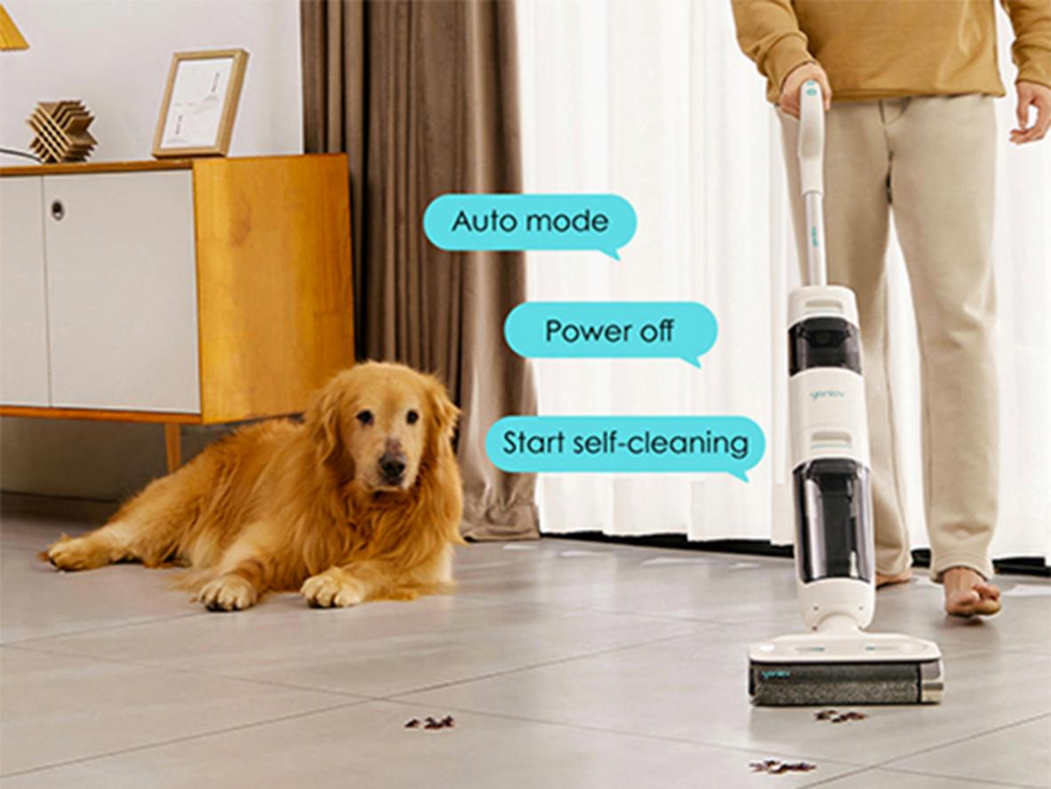 Thân máy gập 150 độ giúp làm sạch gầm giường, gầm bàn dễ hơn.